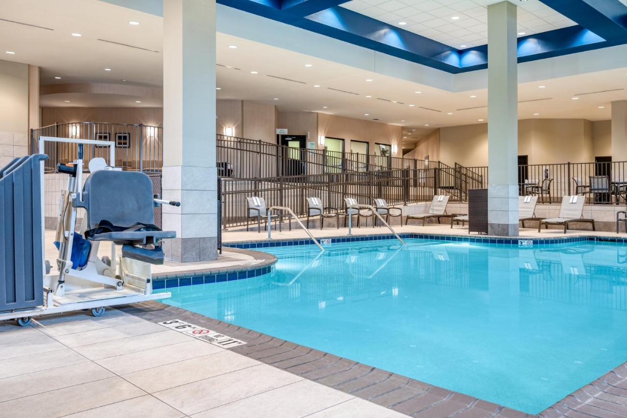 Holiday Inn - Terre Haute By Ihg Exterior photo