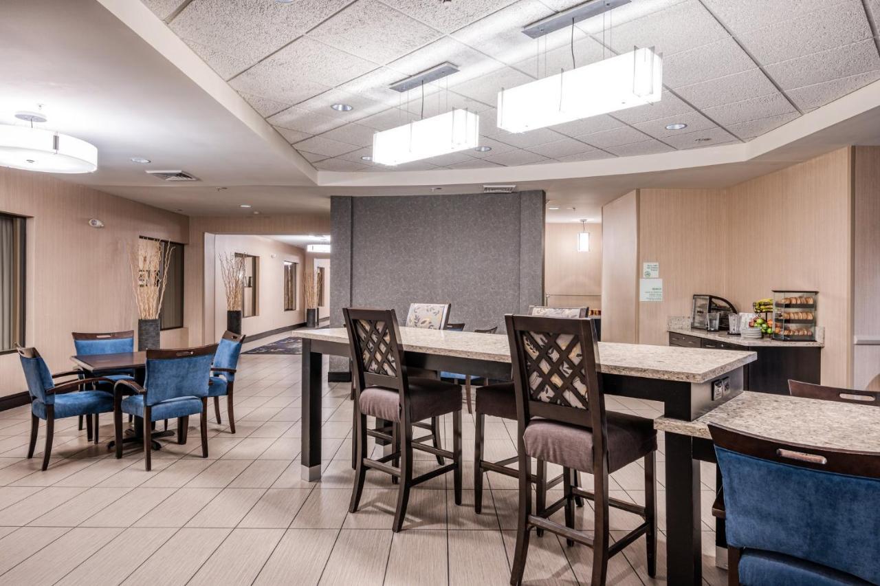 Holiday Inn - Terre Haute By Ihg Exterior photo