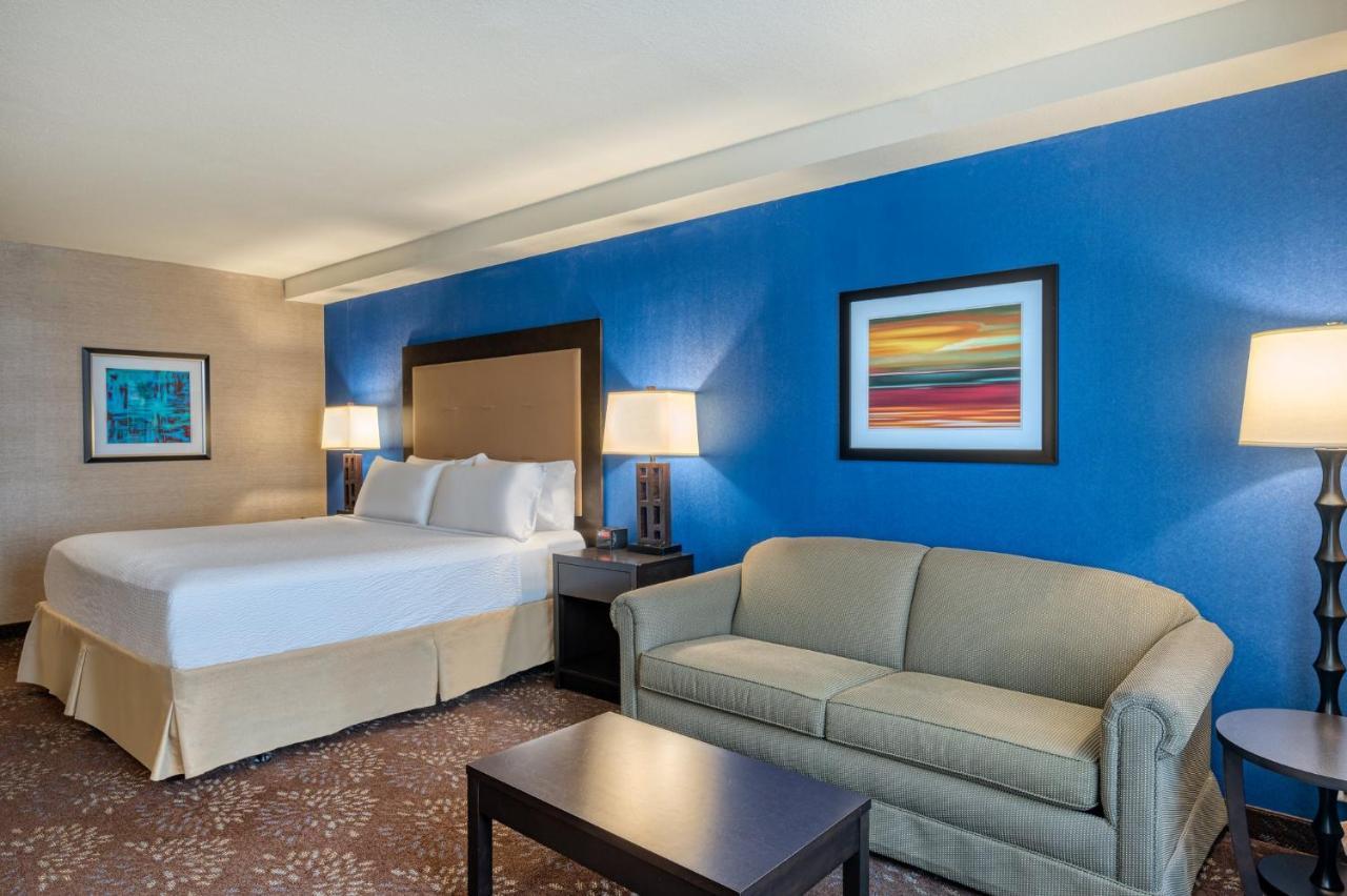 Holiday Inn - Terre Haute By Ihg Exterior photo