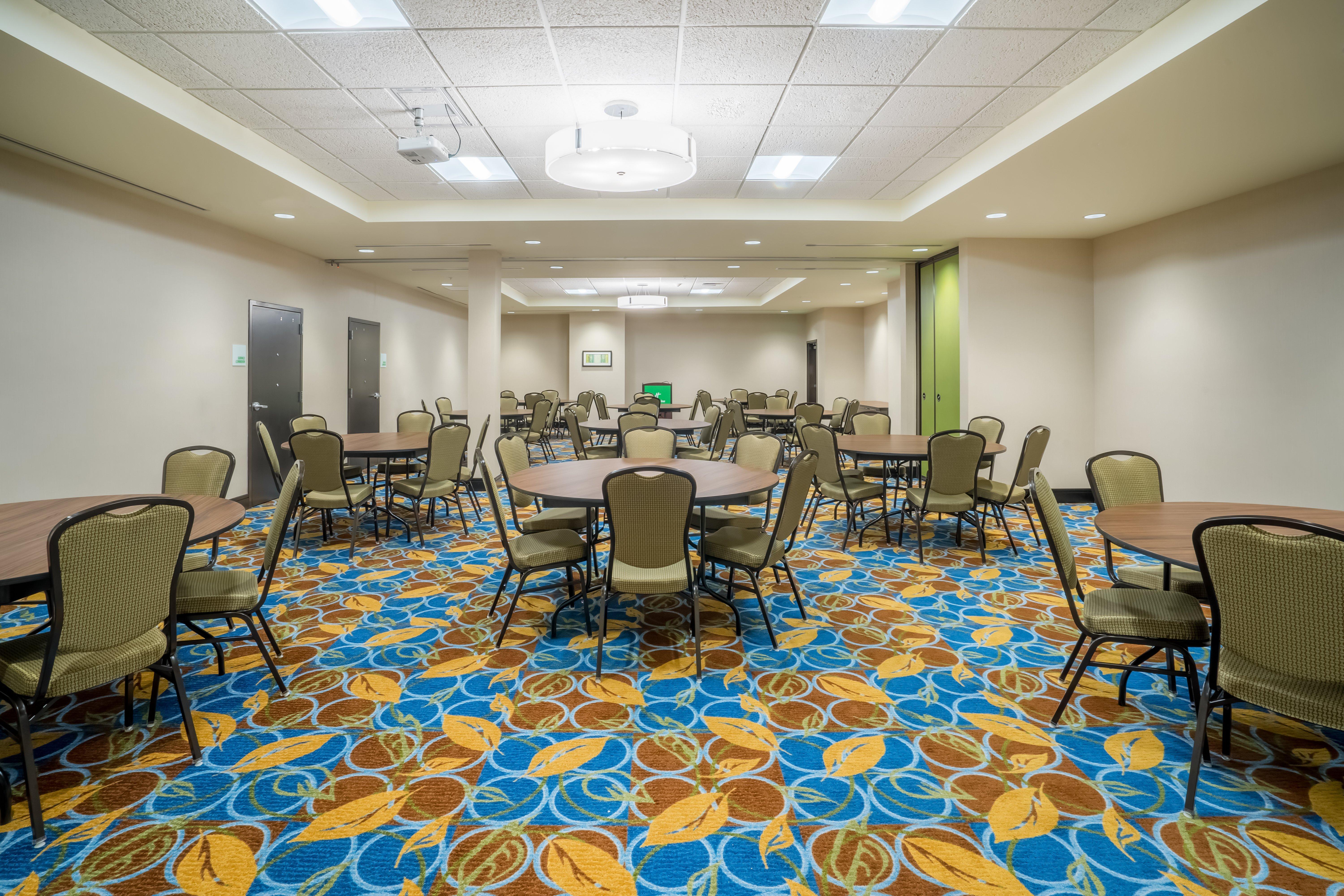 Holiday Inn - Terre Haute By Ihg Exterior photo