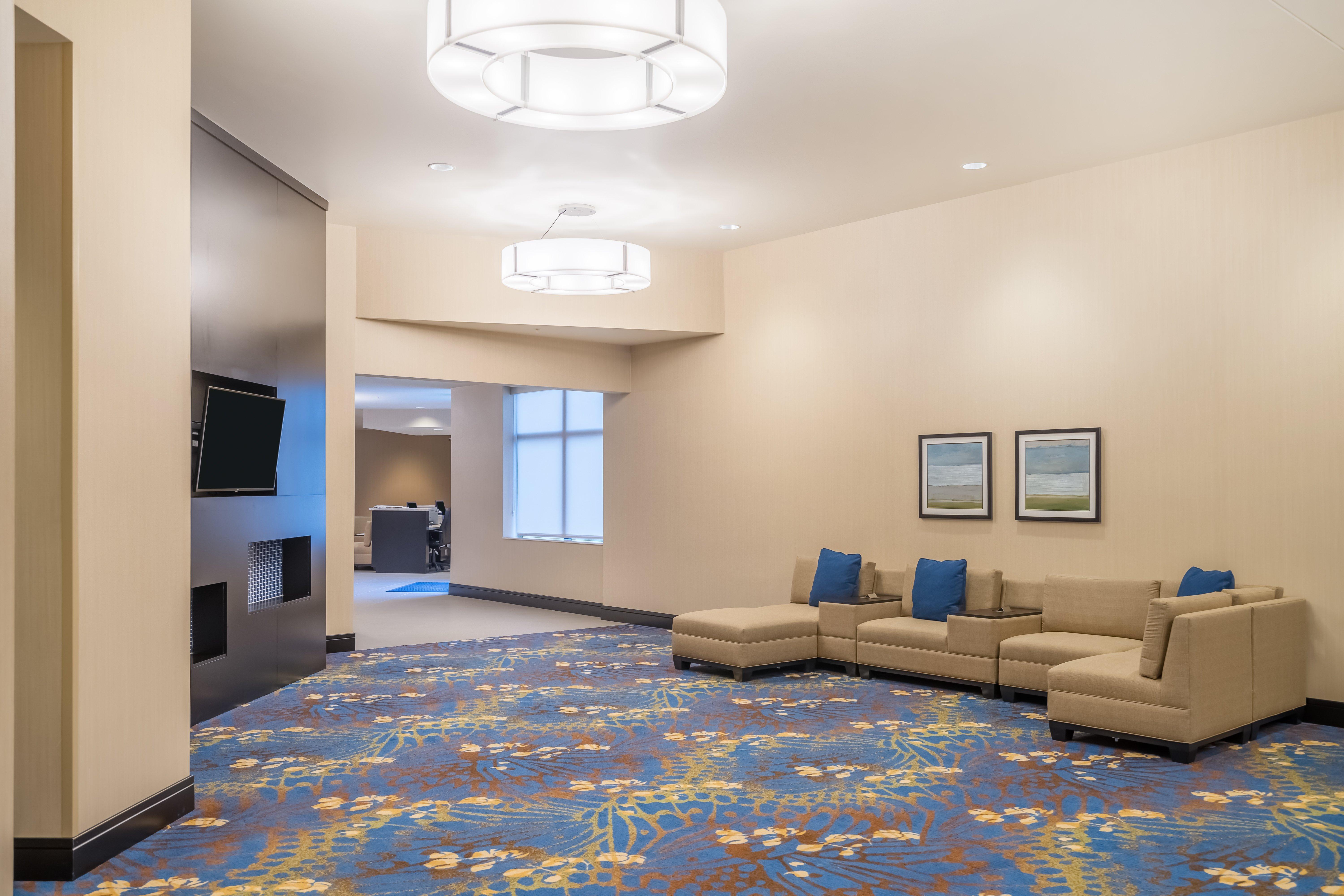 Holiday Inn - Terre Haute By Ihg Exterior photo