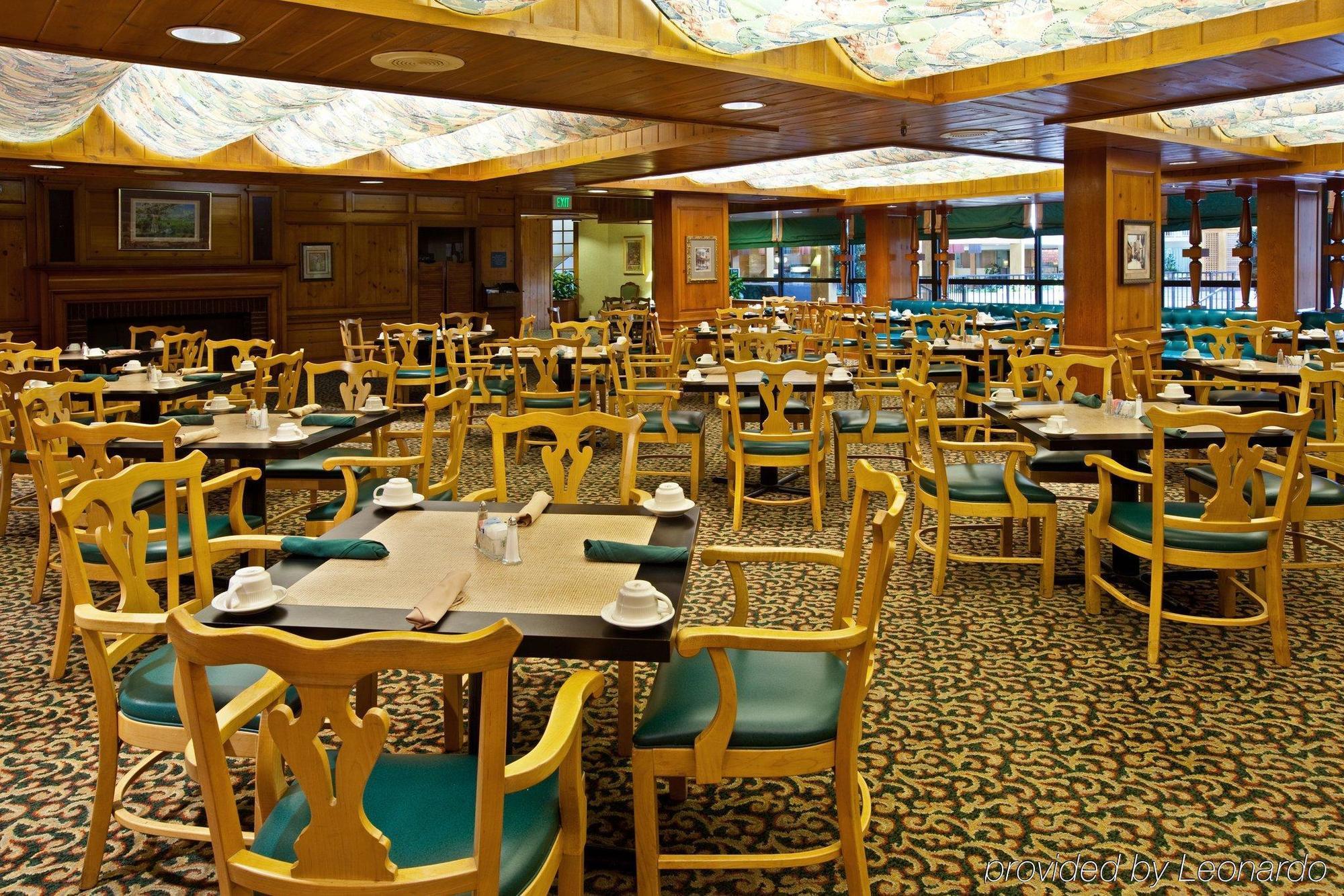 Holiday Inn - Terre Haute By Ihg Exterior photo