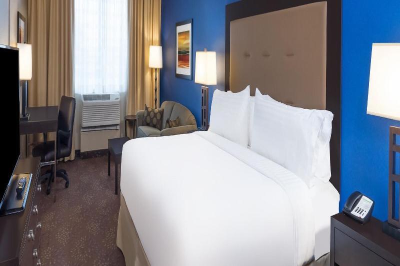 Holiday Inn - Terre Haute By Ihg Exterior photo