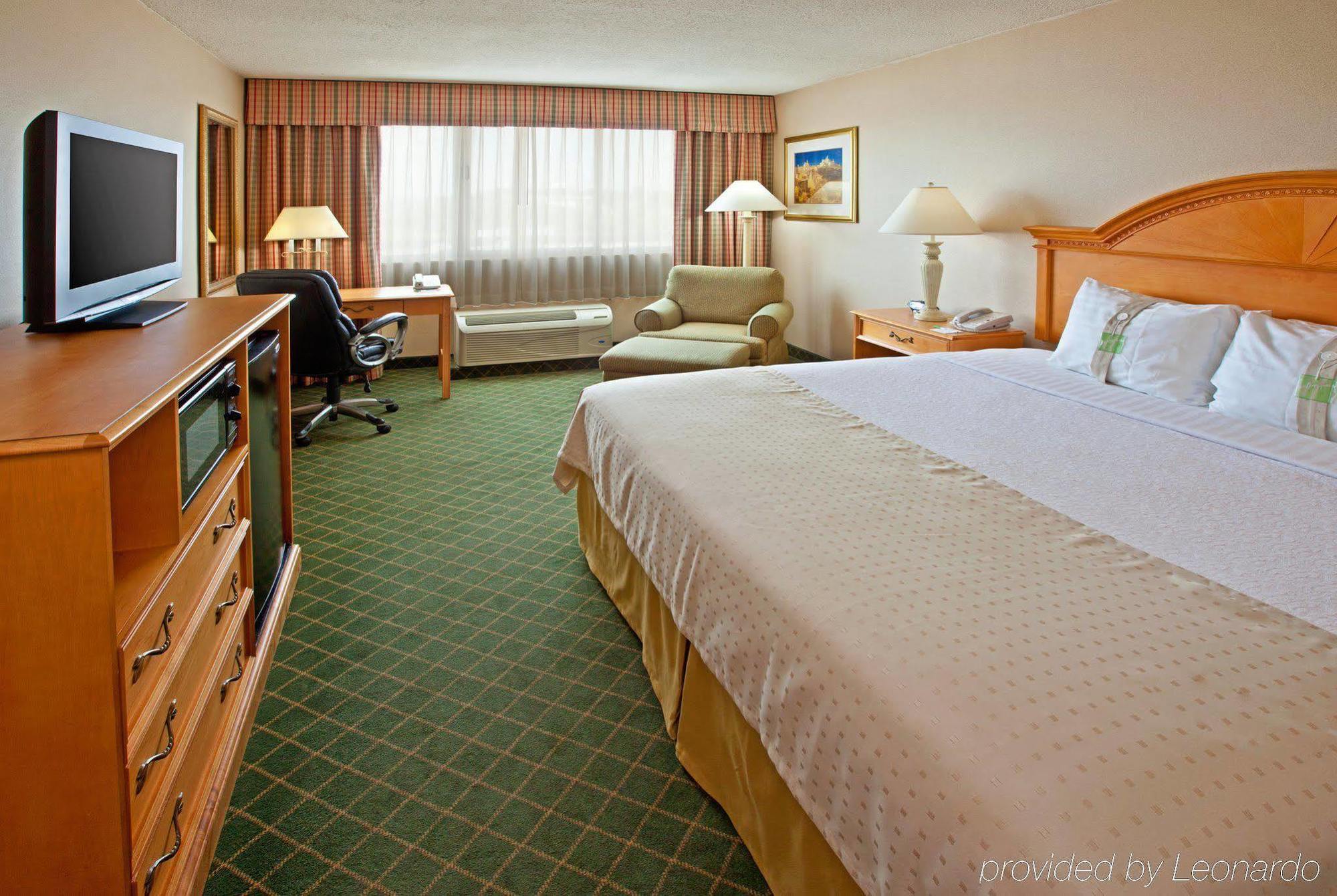 Holiday Inn - Terre Haute By Ihg Exterior photo