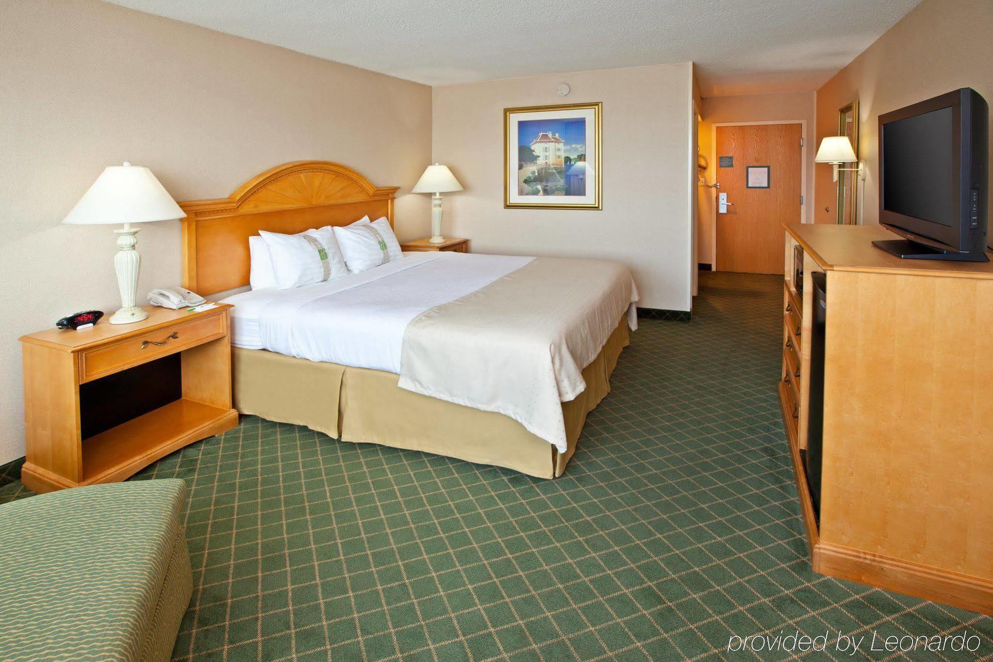 Holiday Inn - Terre Haute By Ihg Exterior photo